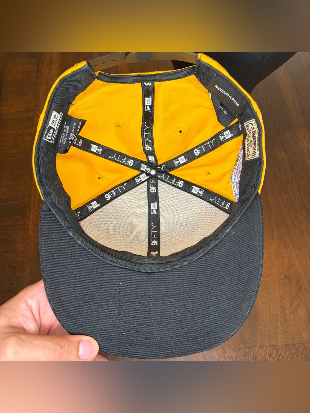 New Era 9FIFTY Los Angeles Lakers Hardwood Classics Big Spell Out Snapback M-L - Picture 7 of 11